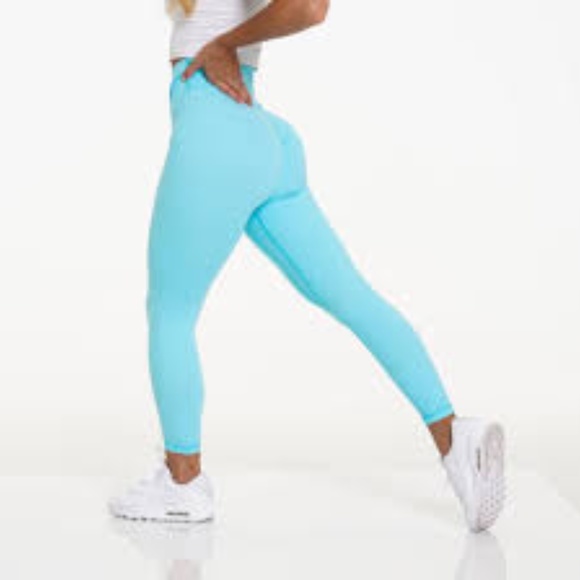 Powder Blue NVGTN signature leggings - Picture 3 of 3
